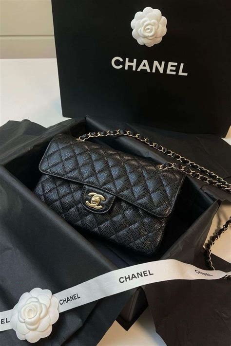 patent leather chanel clutch|Chanel lambskin vs caviar leather.